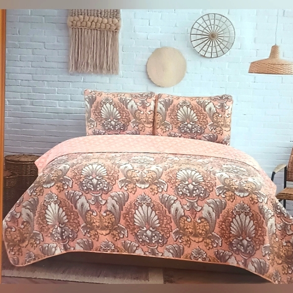 Luxury Home 3 piece quilt Set